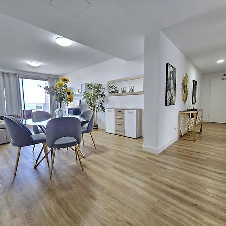 フンシャルVista Mar - Ac, Parking And Poolアパートメント エクステリア 写真